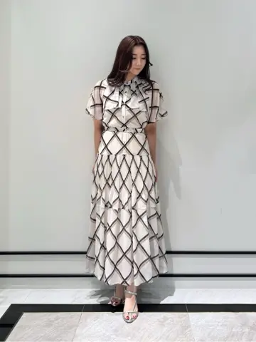 GRACE CONTINENTAL MOMOKO コーディネート画像