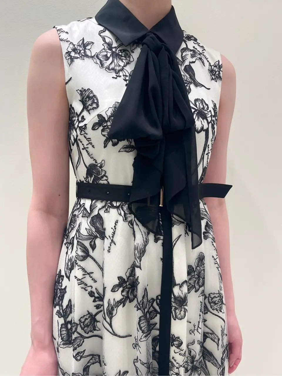 GRACE CONTINENTAL Hotei コーディネート画像