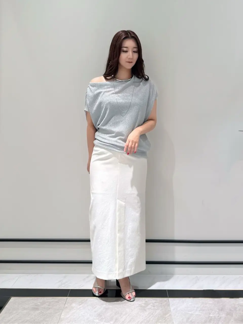 GRACE CONTINENTAL MOMOKO コーディネート画像