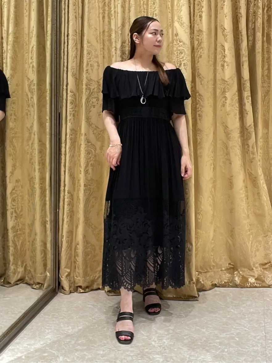 GRACE CONTINENTAL 泉　敦子 コーディネート画像