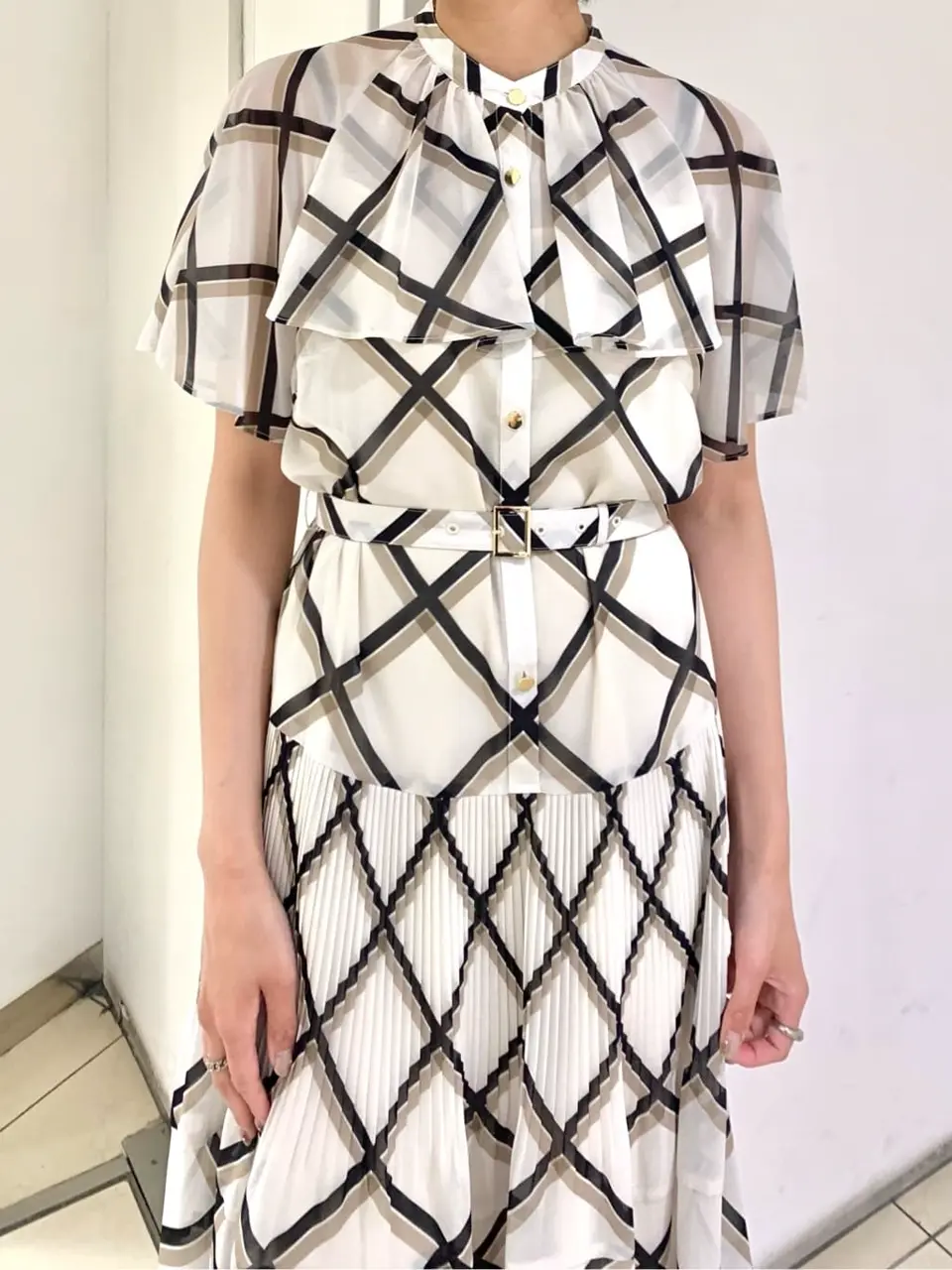 GRACE CONTINENTAL haruka iwasaki コーディネート画像