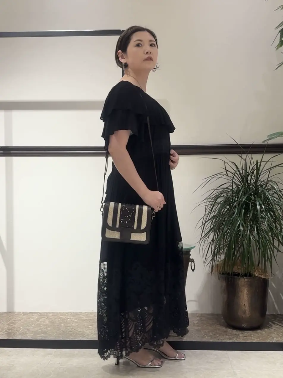 GRACE CONTINENTAL N.YURI コーディネート画像