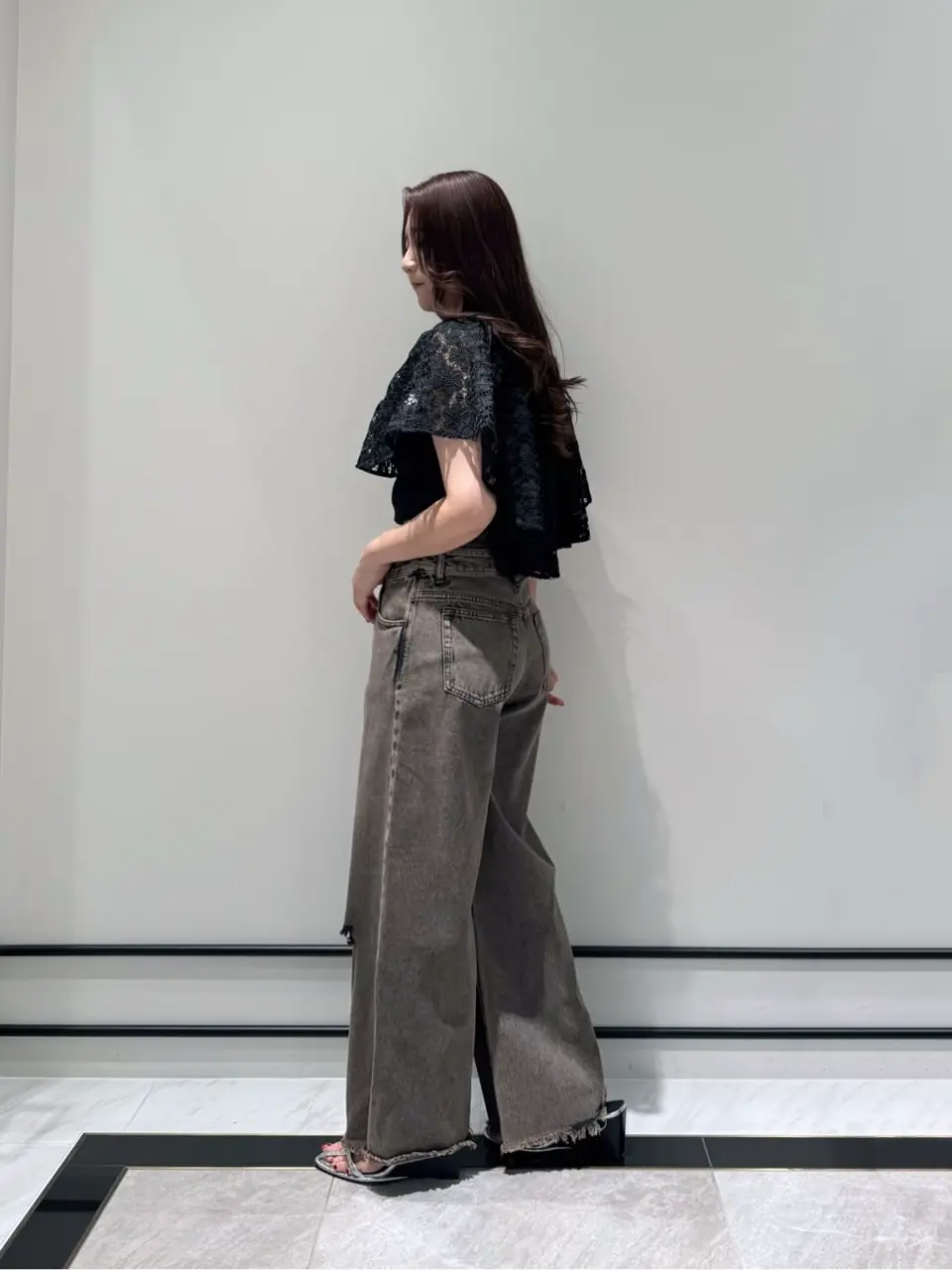 GRACE CONTINENTAL MOMOKO コーディネート画像