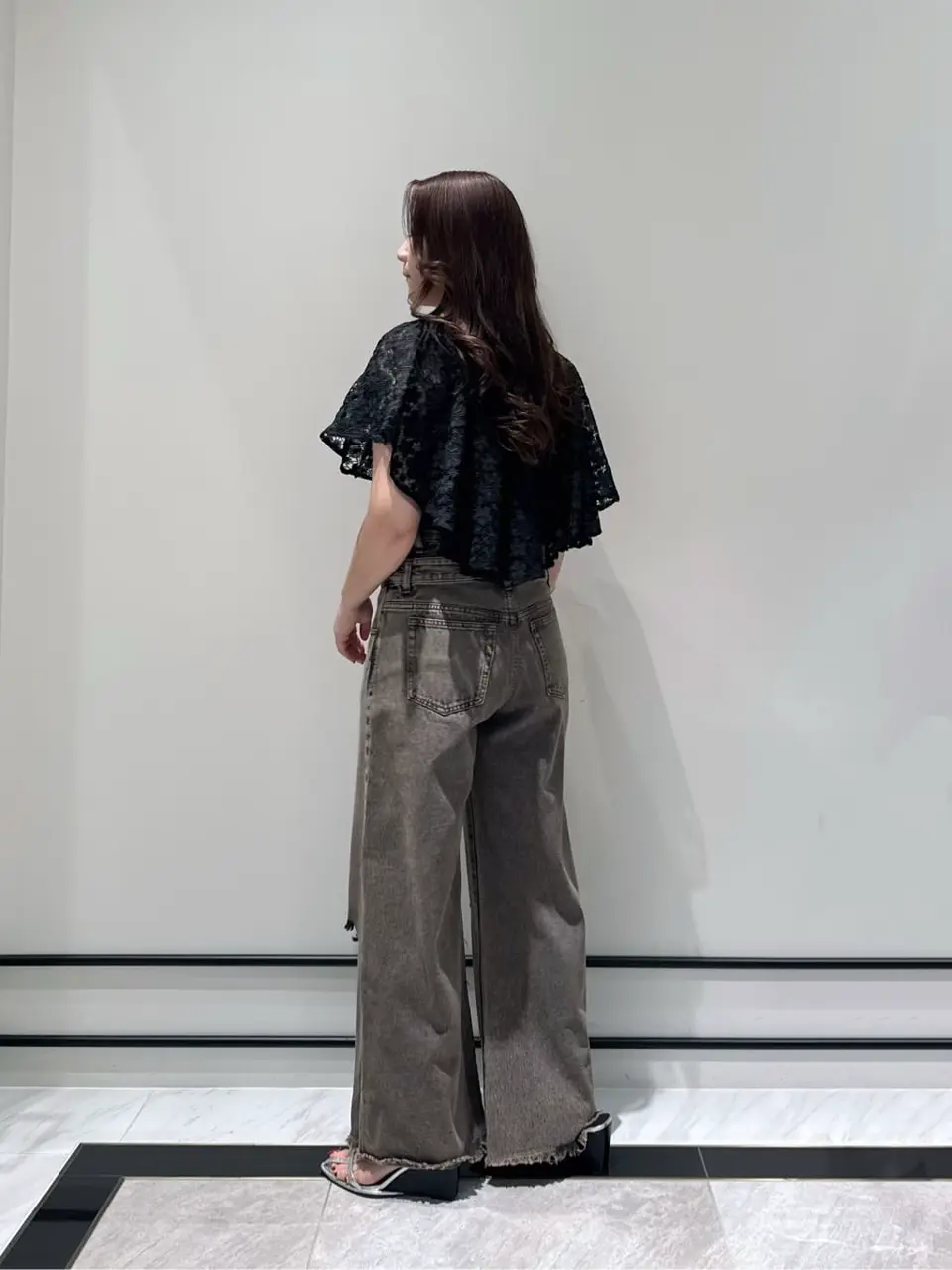 GRACE CONTINENTAL MOMOKO コーディネート画像