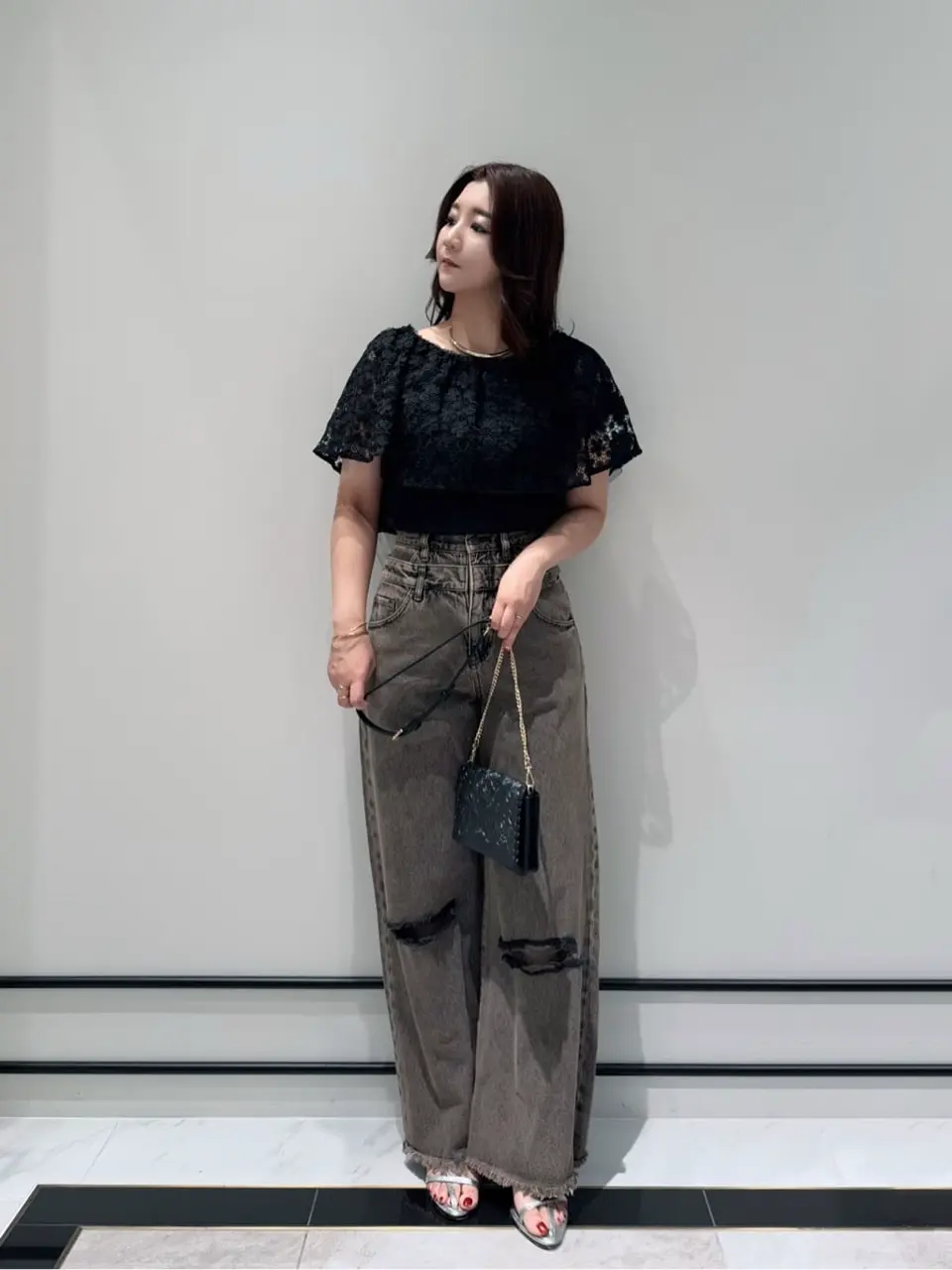 GRACE CONTINENTAL MOMOKO コーディネート画像