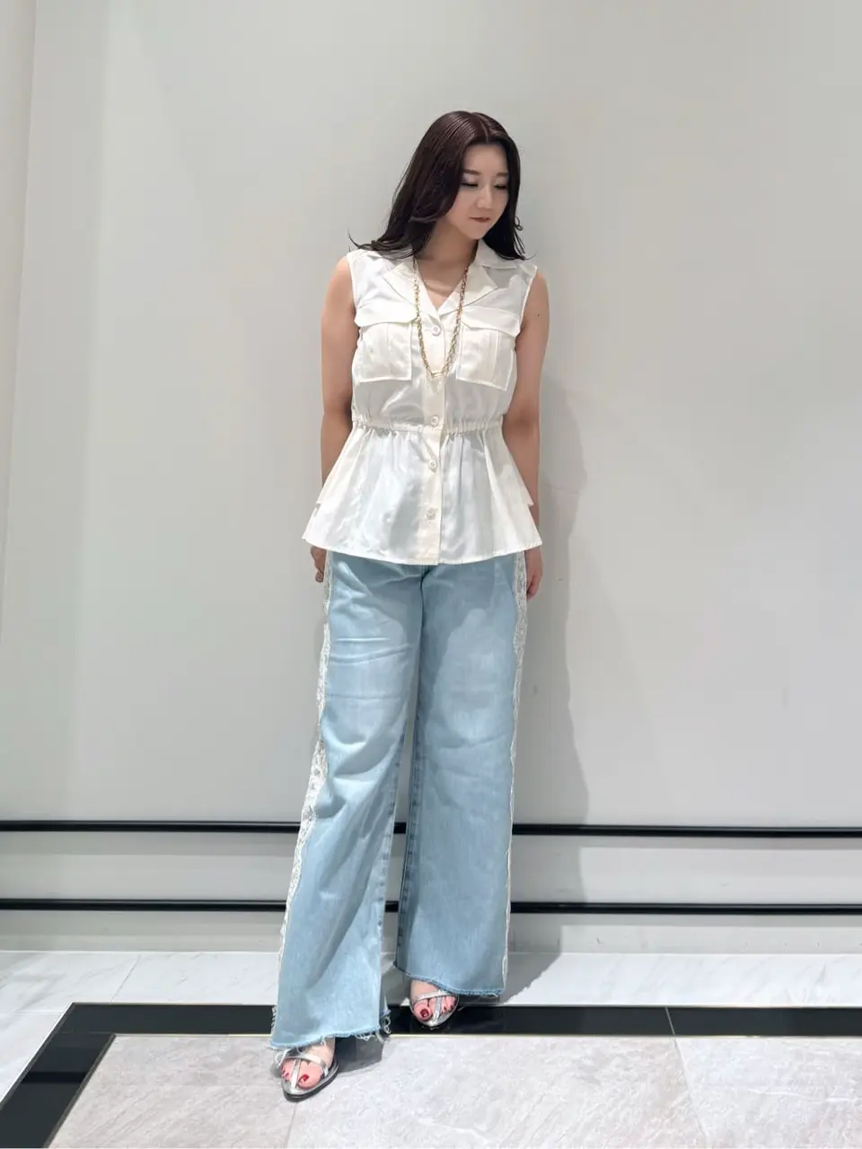 GRACE CONTINENTAL MOMOKO コーディネート画像