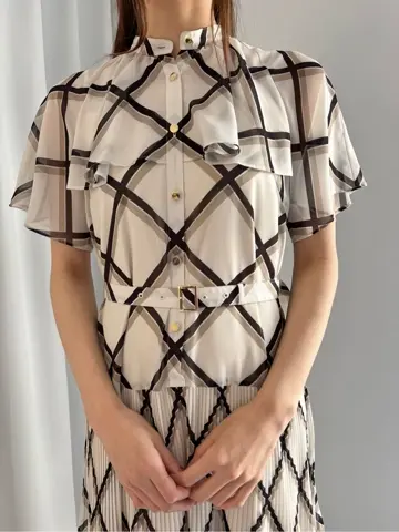 GRACE CONTINENTAL Hikaru Okada コーディネート画像