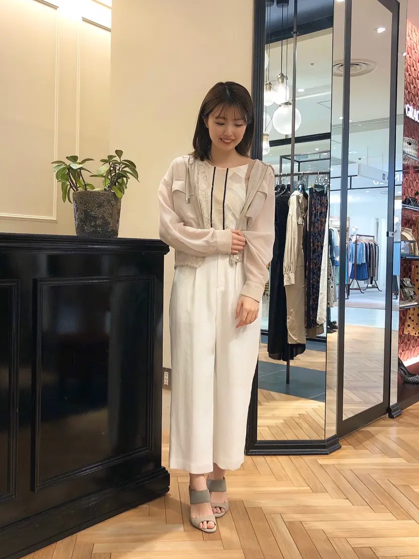 GRACE CONTINENTAL minami コーディネート画像