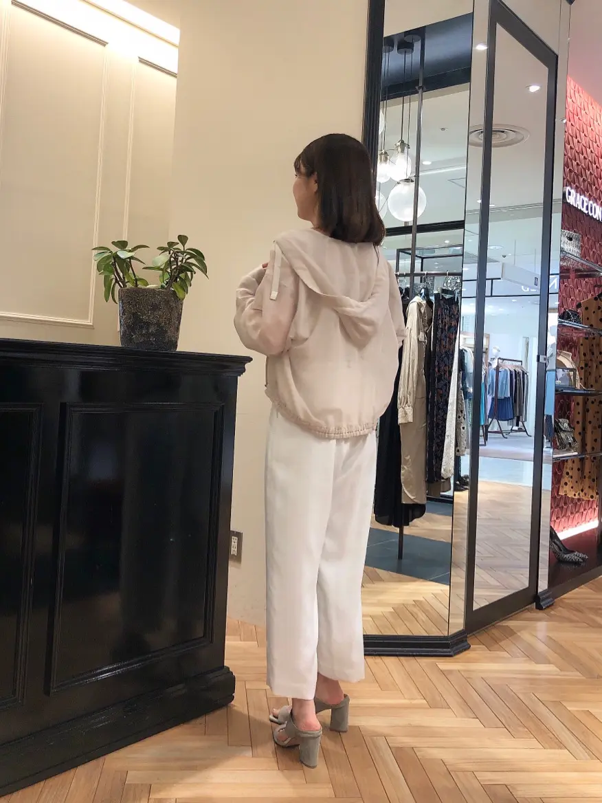 GRACE CONTINENTAL minami コーディネート画像