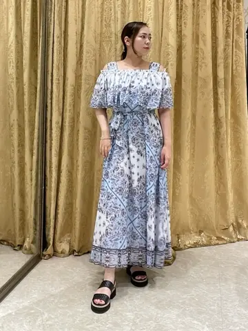 GRACE CONTINENTAL 泉　敦子 コーディネート画像