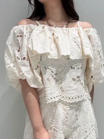 GRACE CONTINENTAL MOMOKO コーディネート画像