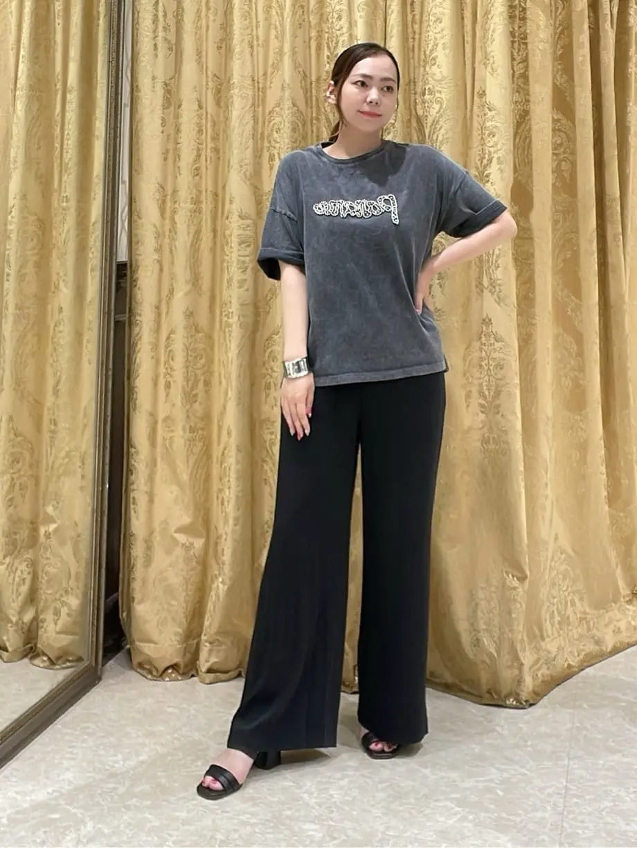 GRACE CONTINENTAL 泉　敦子 コーディネート画像