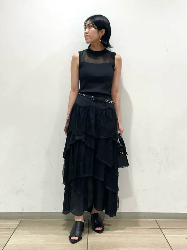 GRACE CONTINENTAL yoshi コーディネート画像