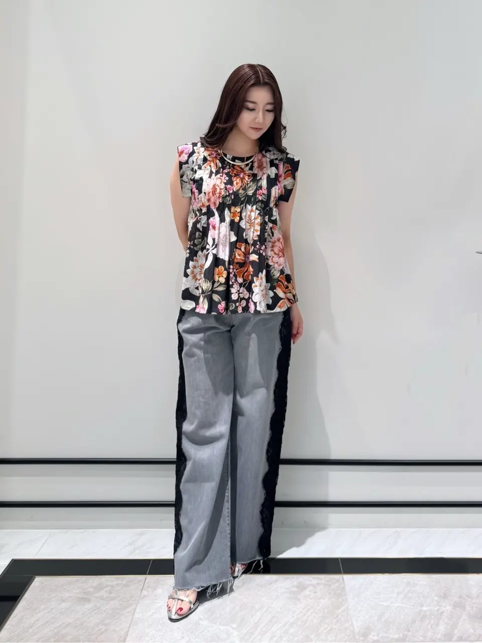 GRACE CONTINENTAL MOMOKO コーディネート画像