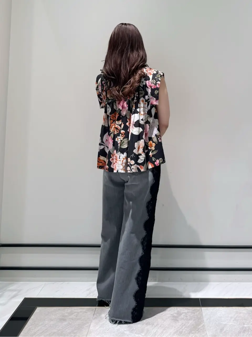 GRACE CONTINENTAL MOMOKO コーディネート画像