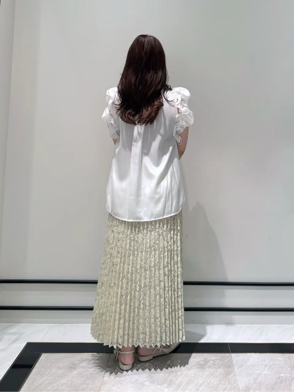 GRACE CONTINENTAL MOMOKO コーディネート画像