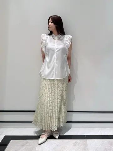 GRACE CONTINENTAL MOMOKO コーディネート画像