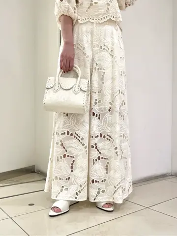 GRACE CONTINENTAL yoshi コーディネート画像