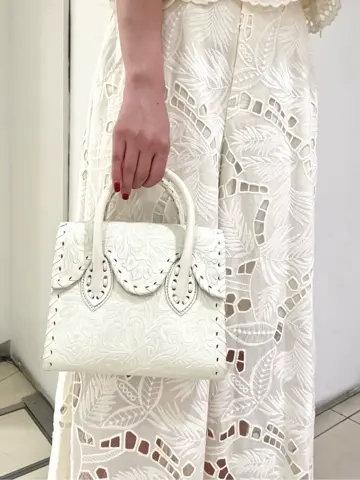 GRACE CONTINENTAL yoshi コーディネート画像