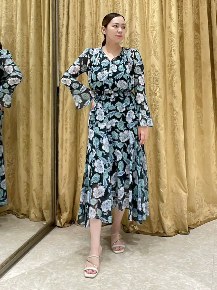 GRACE CONTINENTAL 泉　敦子 コーディネート画像