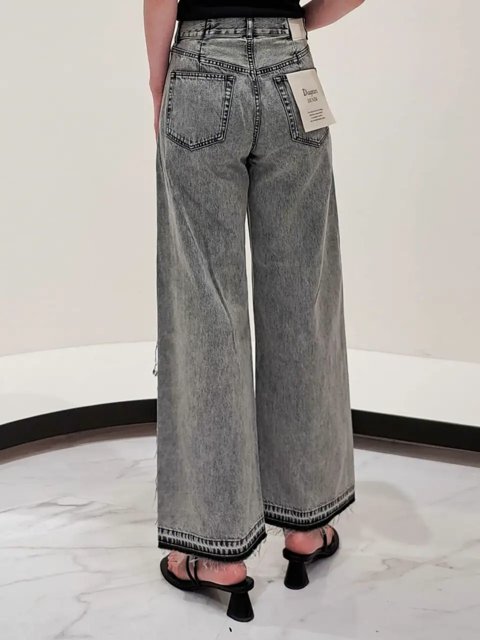 GRACE CONTINENTAL 今野　志保 コーディネート画像