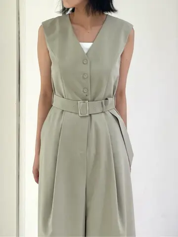 GRACE CONTINENTAL yoshi コーディネート画像