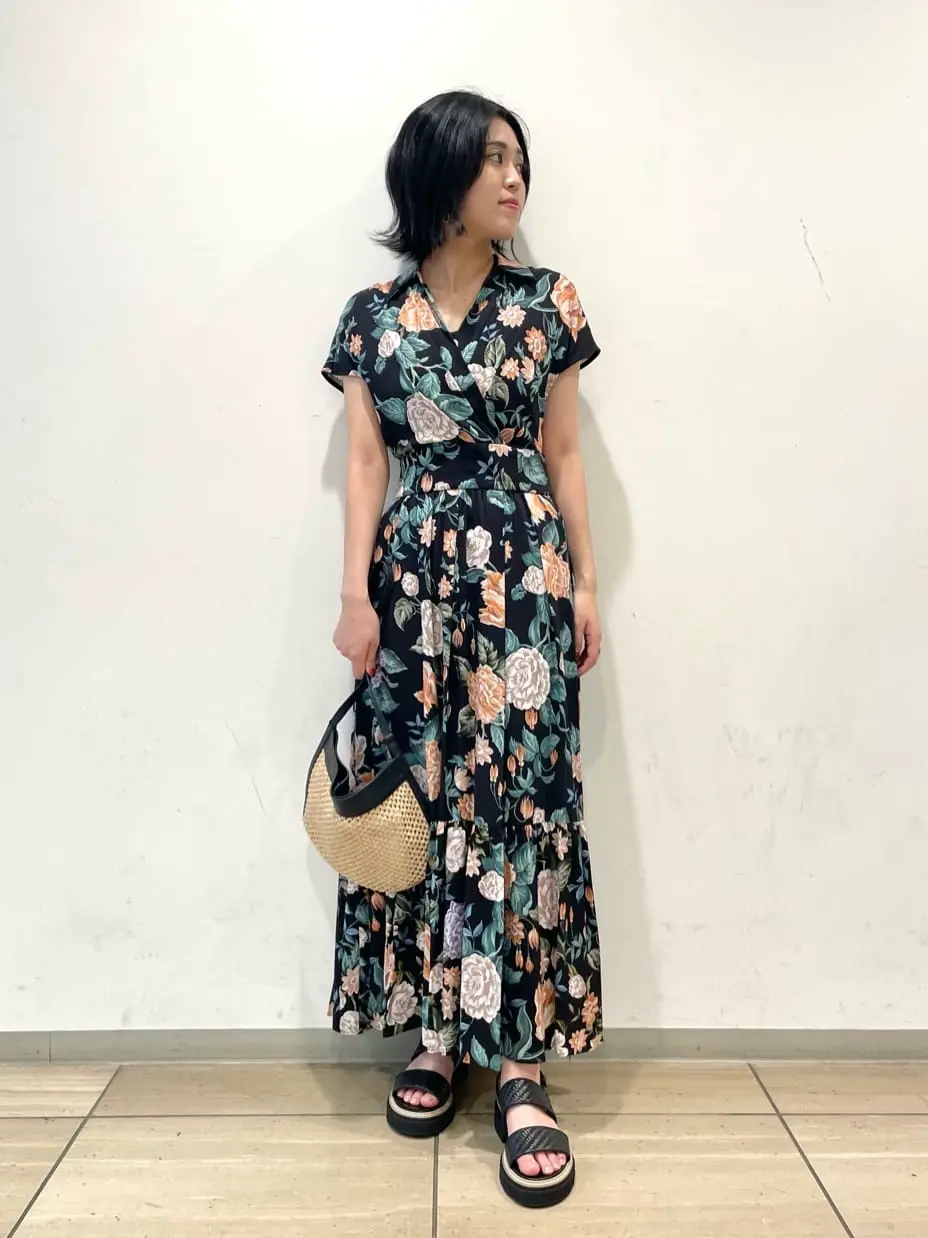 GRACE CONTINENTAL yoshi コーディネート画像