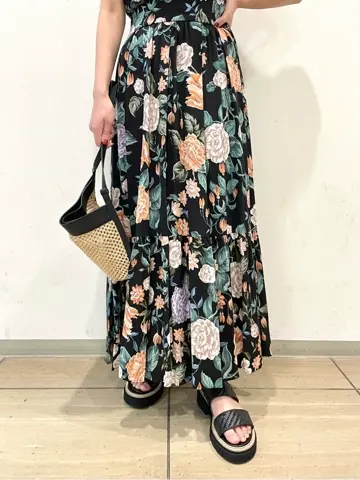 GRACE CONTINENTAL yoshi コーディネート画像