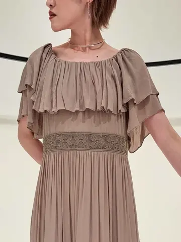 GRACE CONTINENTAL 今野　志保 コーディネート画像