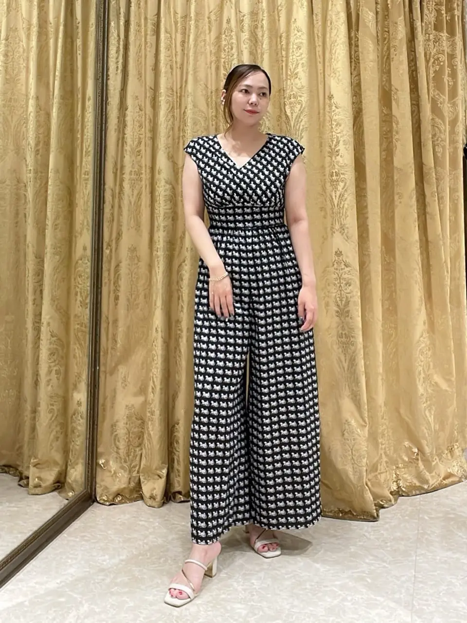 GRACE CONTINENTAL 泉　敦子 コーディネート画像