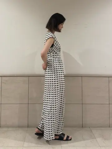 GRACE CONTINENTAL 伊藤　静華 コーディネート画像