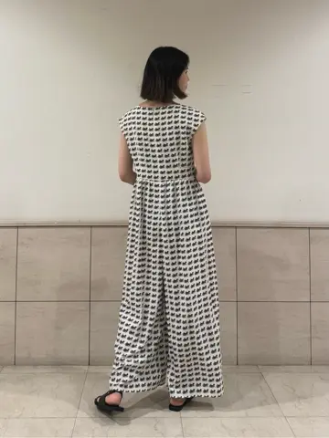 GRACE CONTINENTAL 伊藤　静華 コーディネート画像