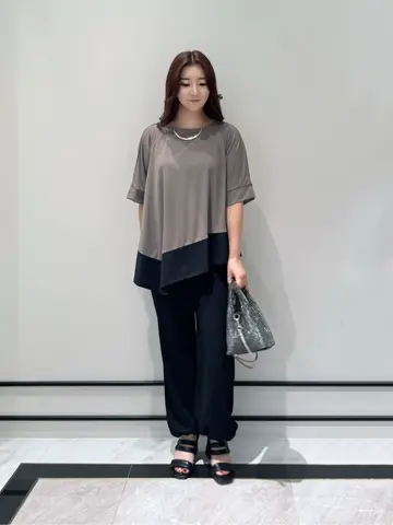 GRACE CONTINENTAL MOMOKO コーディネート画像