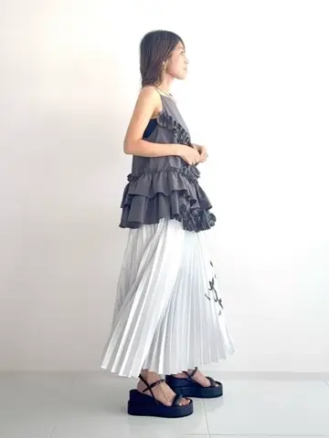 GRACE CONTINENTAL yukimi yonee コーディネート画像