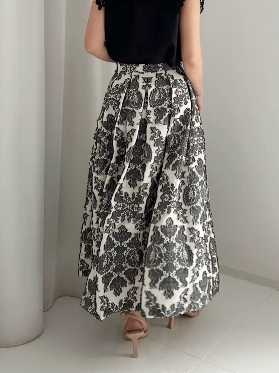 GRACE CONTINENTAL 古川温子 コーディネート画像