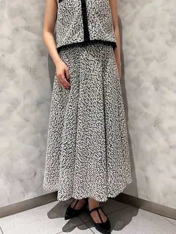 GRACE CONTINENTAL OZAWA コーディネート画像