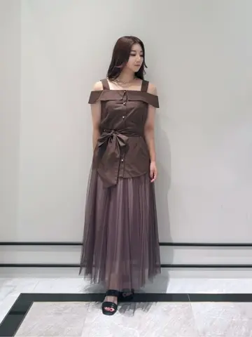 GRACE CONTINENTAL MOMOKO コーディネート画像