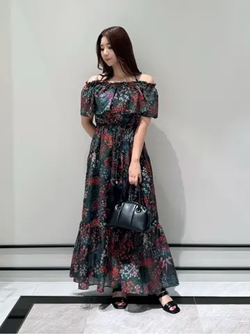 GRACE CONTINENTAL MOMOKO コーディネート画像