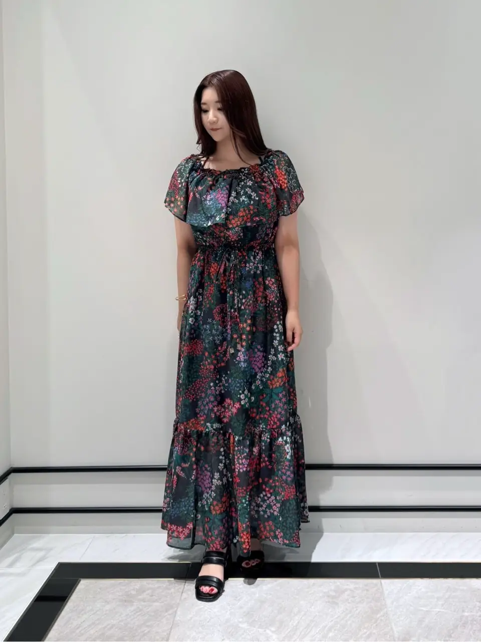 GRACE CONTINENTAL MOMOKO コーディネート画像