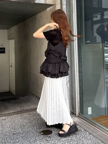 GRACE CONTINENTAL Hikaru Okada コーディネート画像