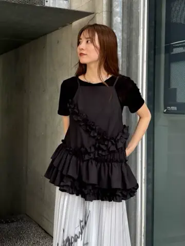 GRACE CONTINENTAL Hikaru Okada コーディネート画像