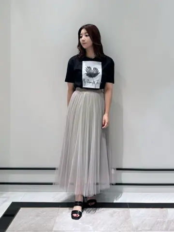 GRACE CONTINENTAL MOMOKO コーディネート画像