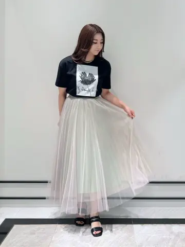 GRACE CONTINENTAL MOMOKO コーディネート画像