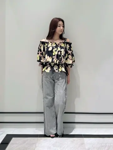 GRACE CONTINENTAL MOMOKO コーディネート画像