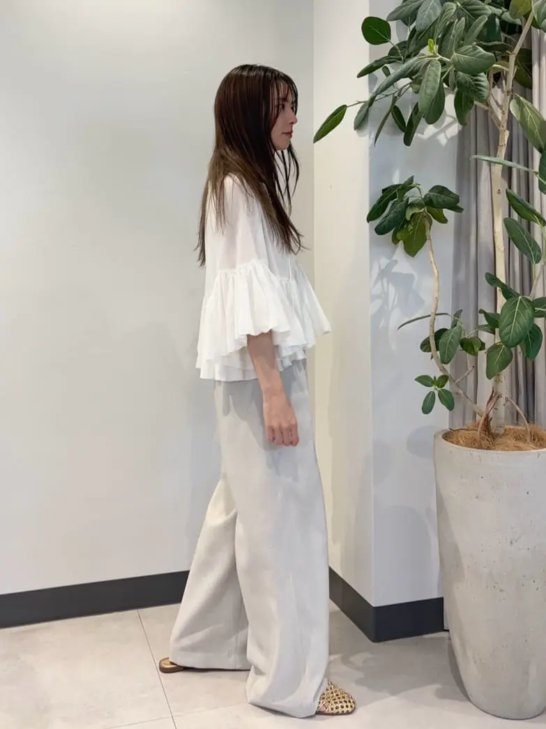 GRACE CONTINENTAL Hikaru Okada コーディネート画像