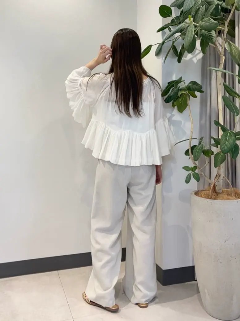 GRACE CONTINENTAL Hikaru Okada コーディネート画像