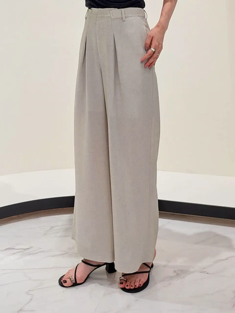 GRACE CONTINENTAL 今野　志保 コーディネート画像