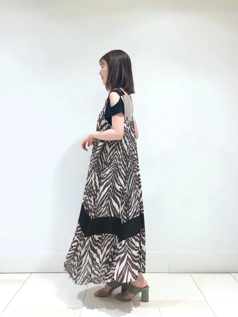 GRACE CONTINENTAL minami コーディネート画像