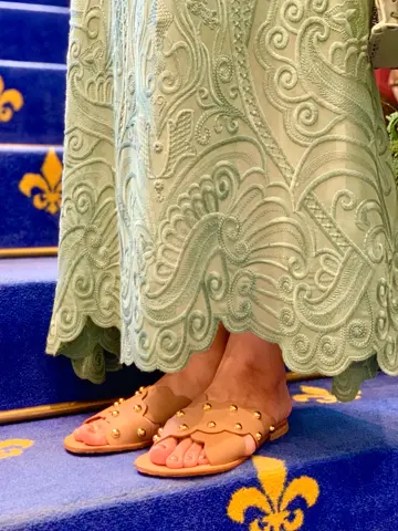 GRACE CONTINENTAL 小笠原　春菜 コーディネート画像