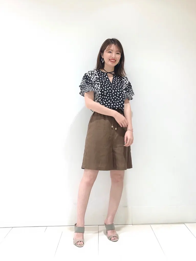 GRACE CONTINENTAL minami コーディネート画像